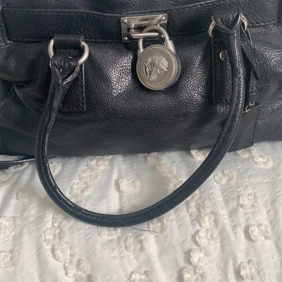 Micheal Kors Hamilton Satchel in Black - Picture 8 of 12